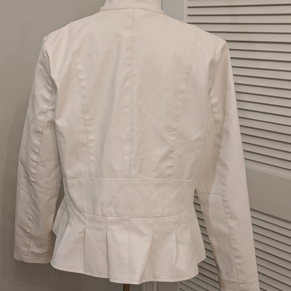 Baccini White Faux Leather Women's Blazer Zip Up New Size L